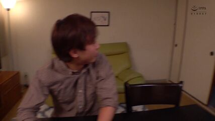 ピンと立った アジアの おっぱい 天国