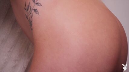 金髪赤毛 HOT ストリップ共演